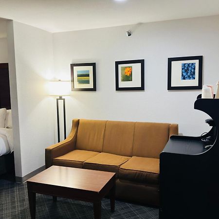 Comfort Suites Plymouth Near Us-30 Buitenkant foto