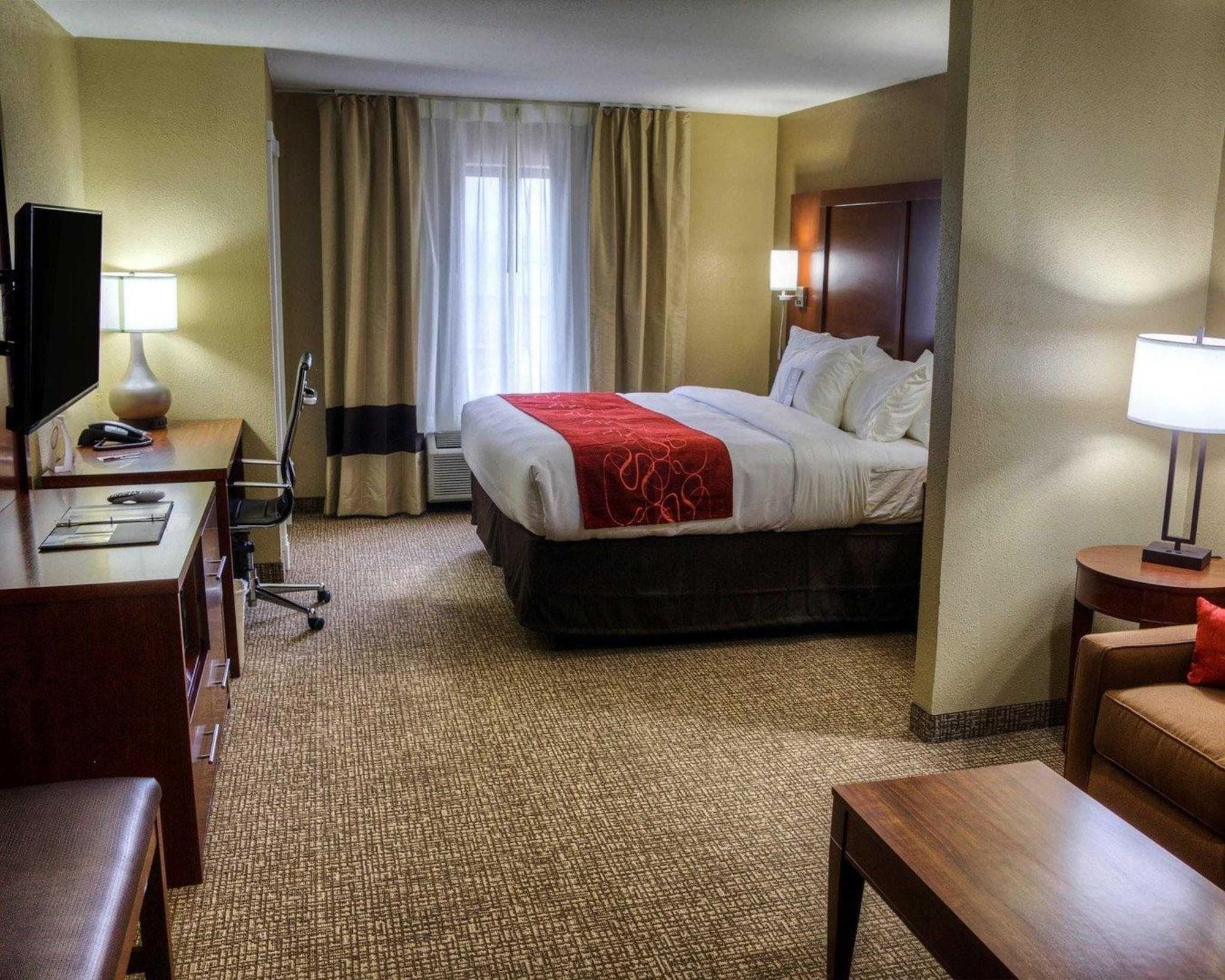 Comfort Suites Plymouth Near Us-30 Buitenkant foto