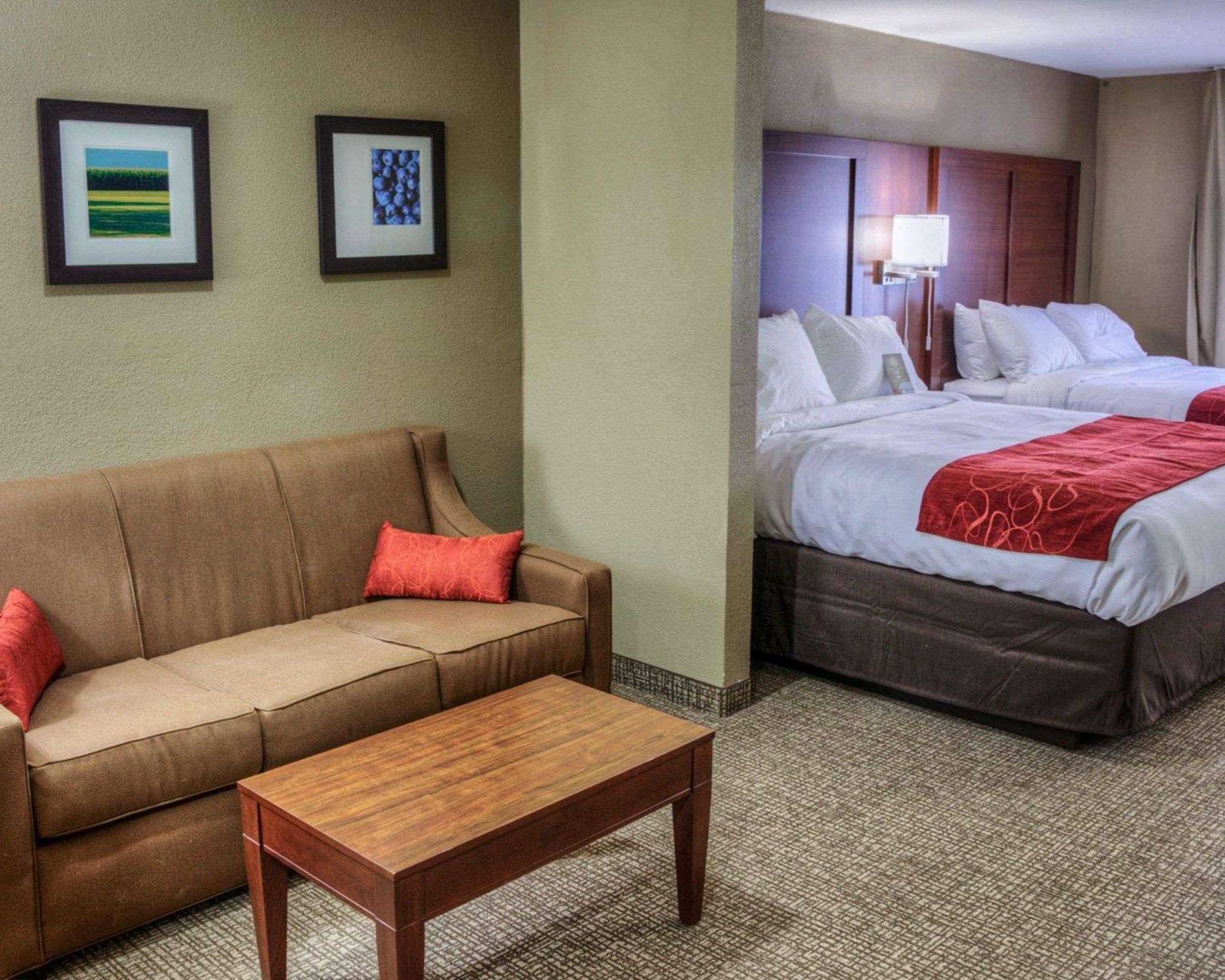 Comfort Suites Plymouth Near Us-30 Buitenkant foto