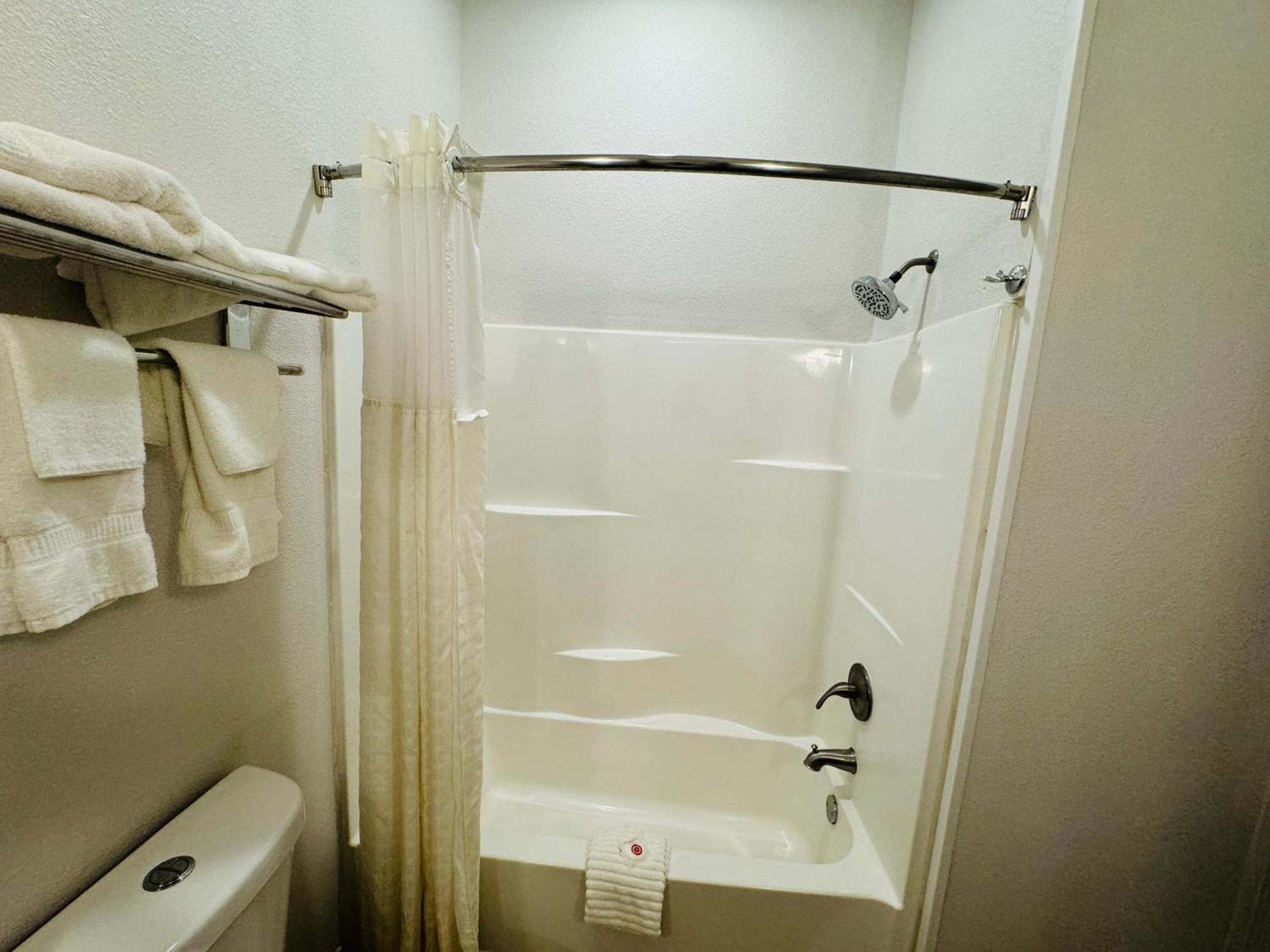 Comfort Suites Plymouth Near Us-30 Buitenkant foto