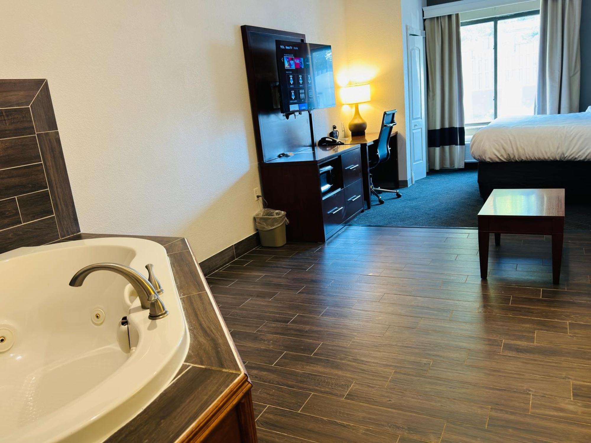Comfort Suites Plymouth Near Us-30 Buitenkant foto