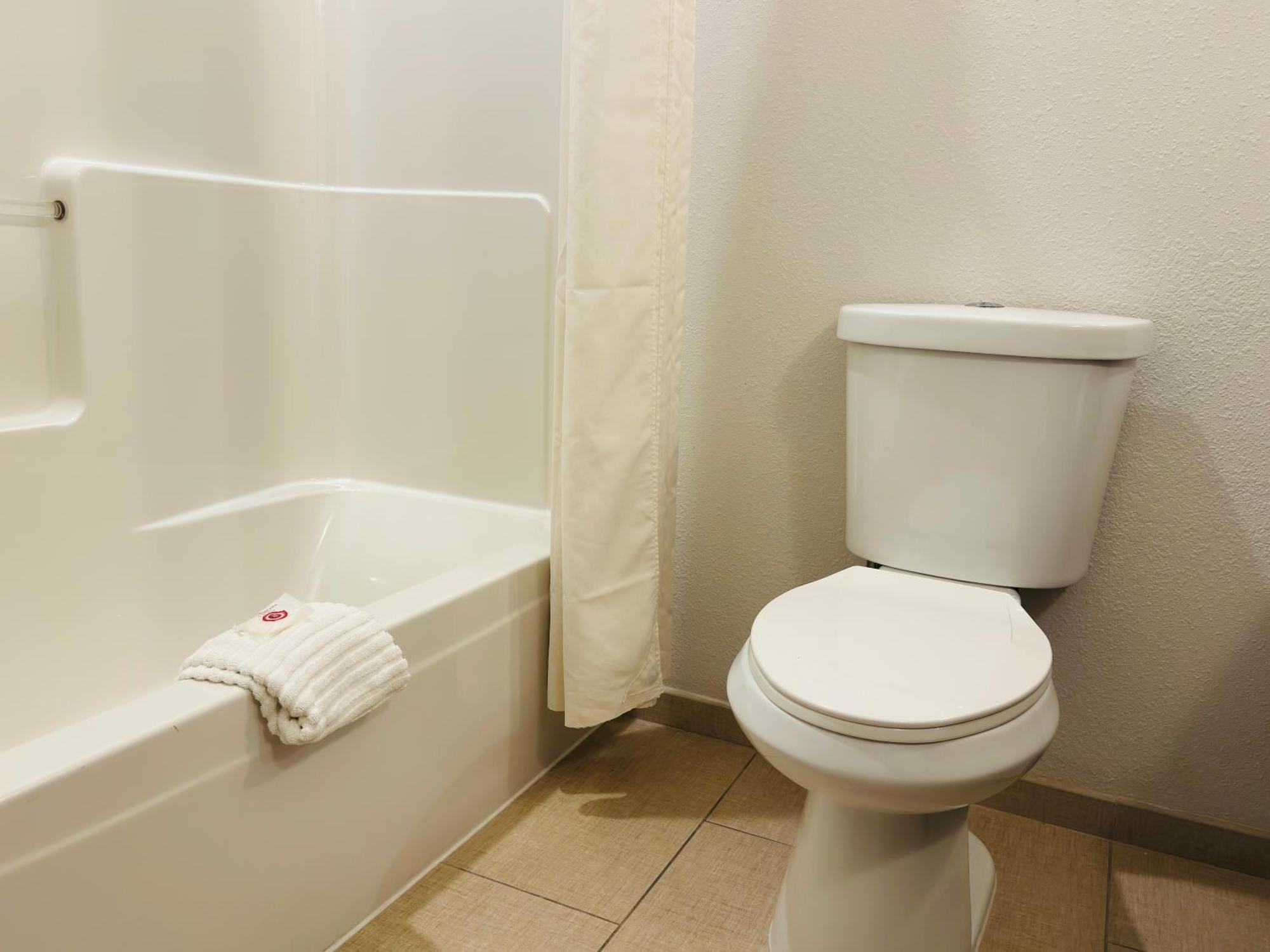 Comfort Suites Plymouth Near Us-30 Buitenkant foto