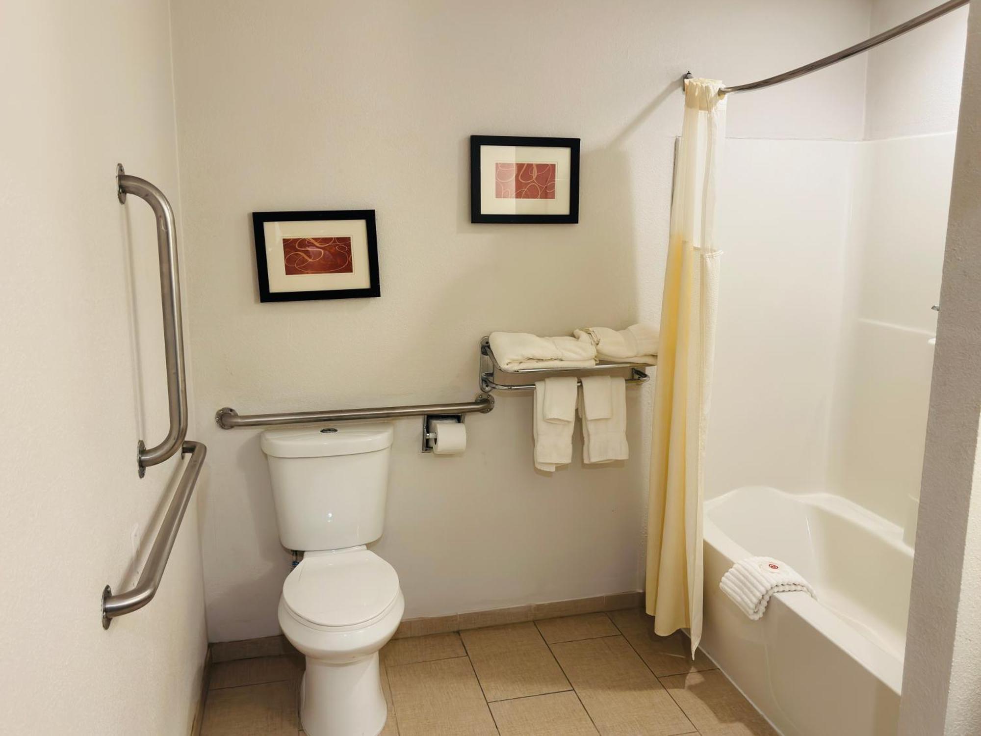 Comfort Suites Plymouth Near Us-30 Buitenkant foto