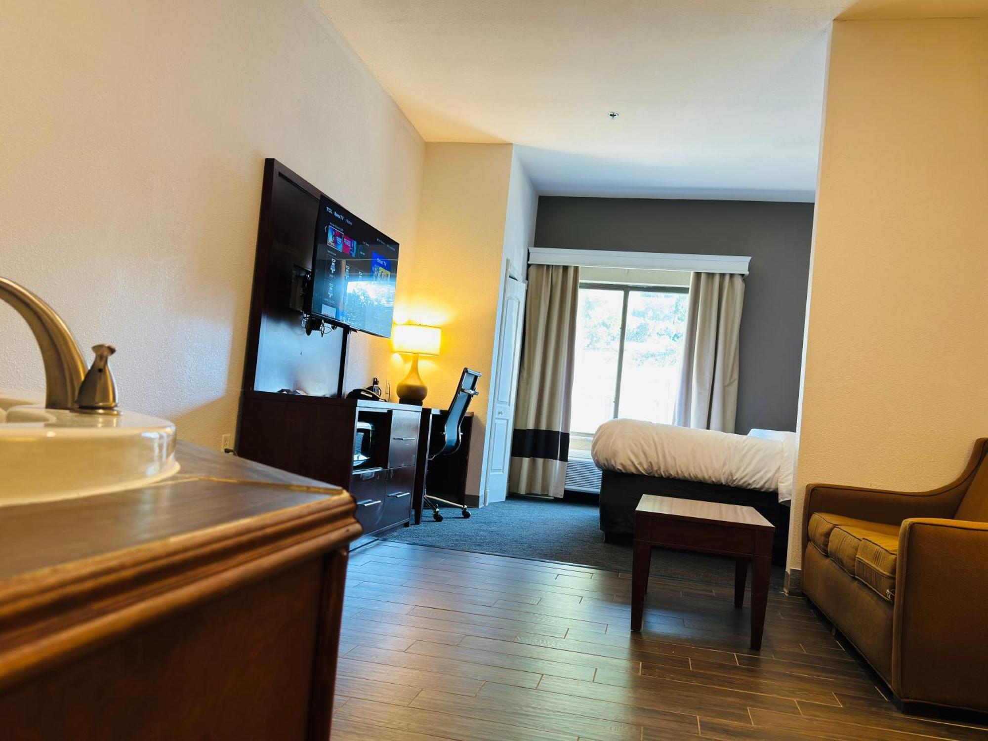 Comfort Suites Plymouth Near Us-30 Buitenkant foto