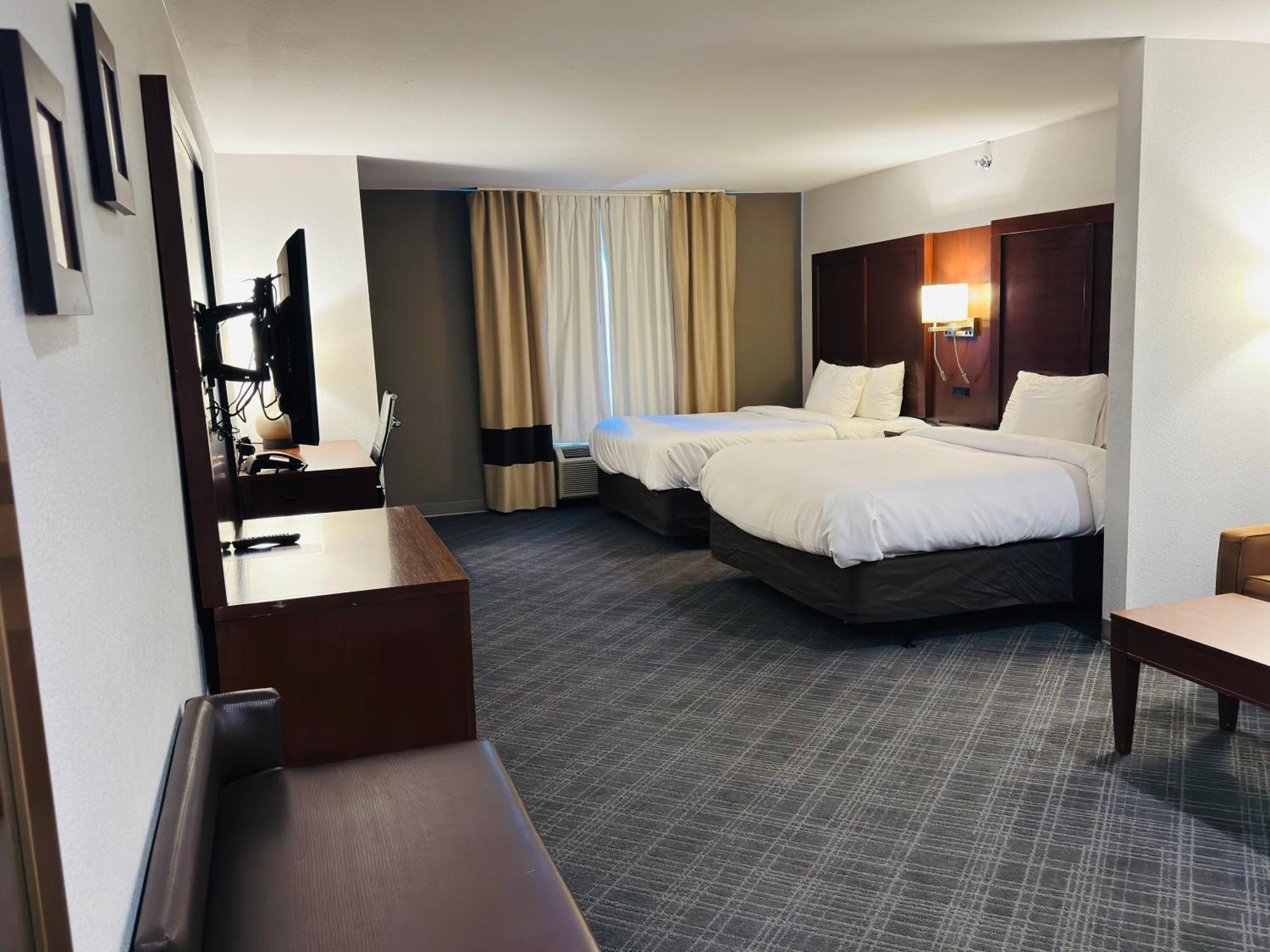 Comfort Suites Plymouth Near Us-30 Buitenkant foto