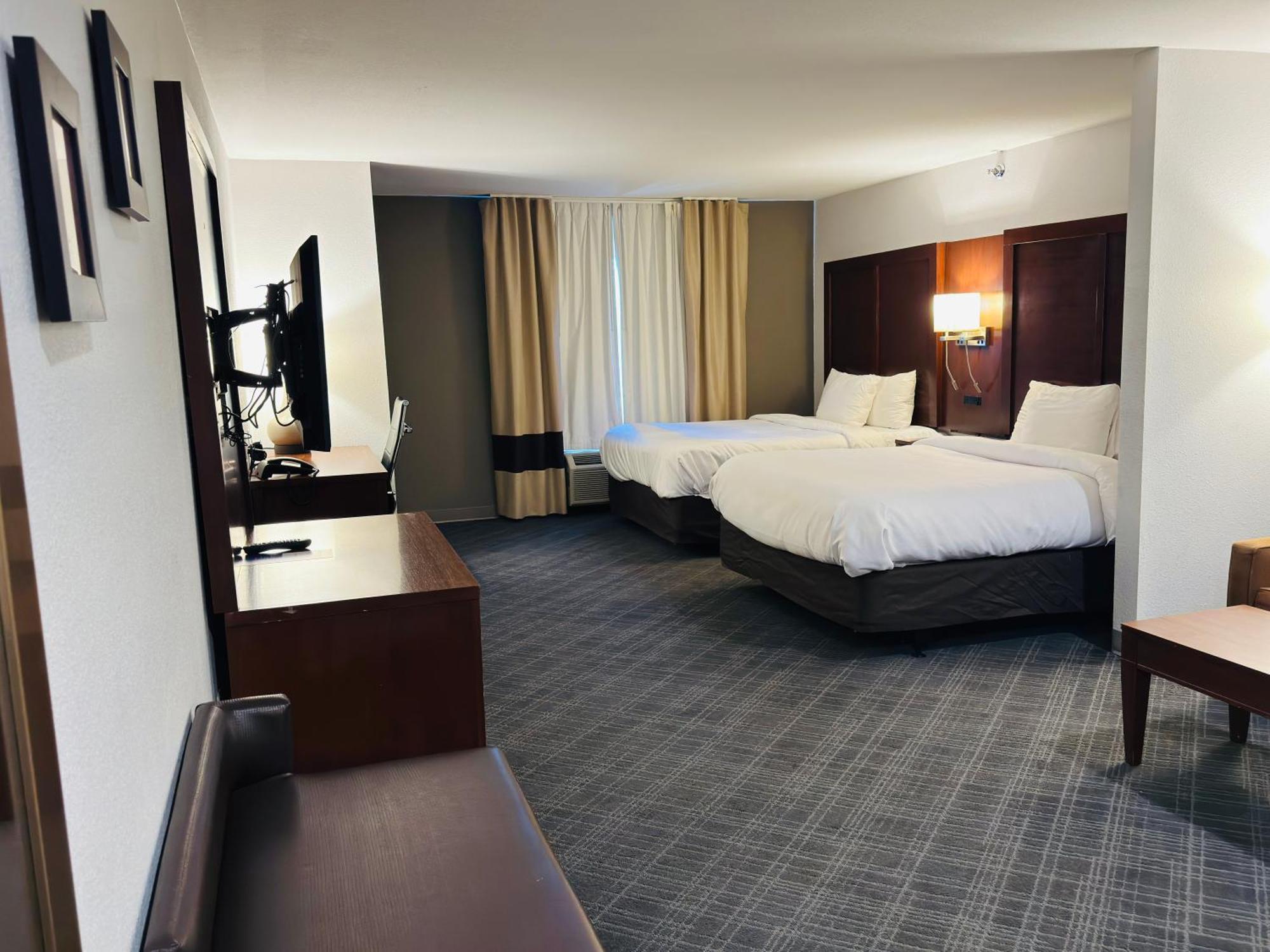 Comfort Suites Plymouth Near Us-30 Buitenkant foto