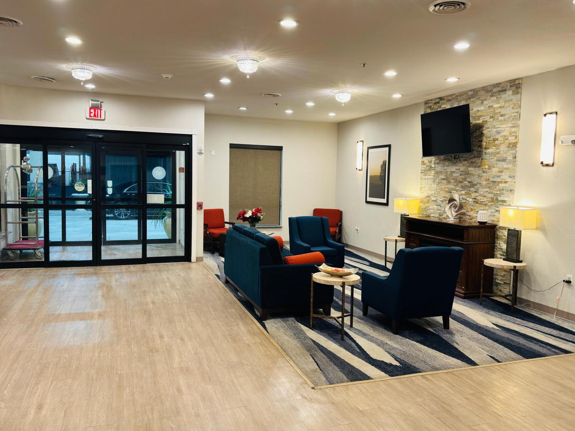 Comfort Suites Plymouth Near Us-30 Buitenkant foto