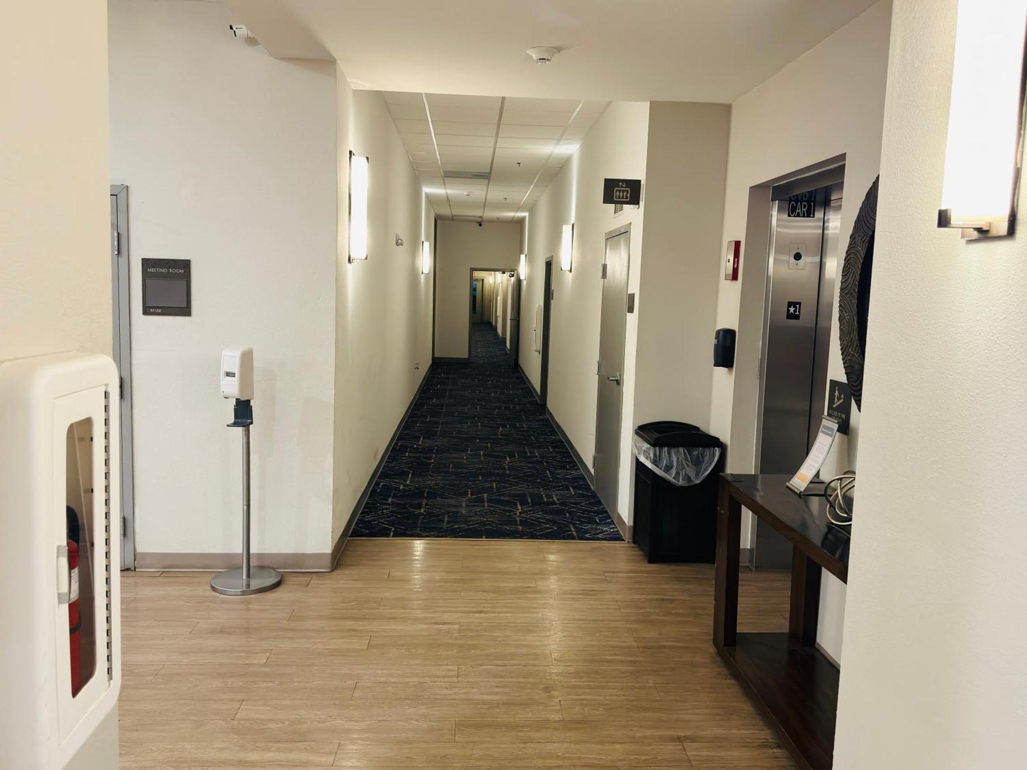 Comfort Suites Plymouth Near Us-30 Buitenkant foto