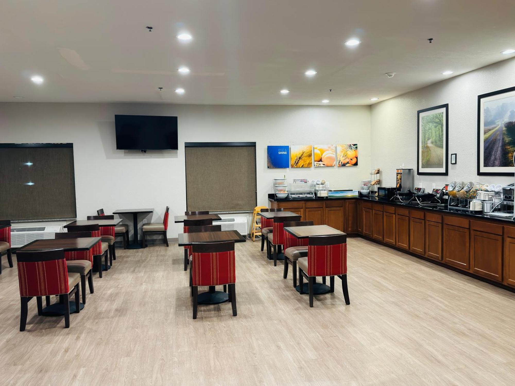 Comfort Suites Plymouth Near Us-30 Buitenkant foto