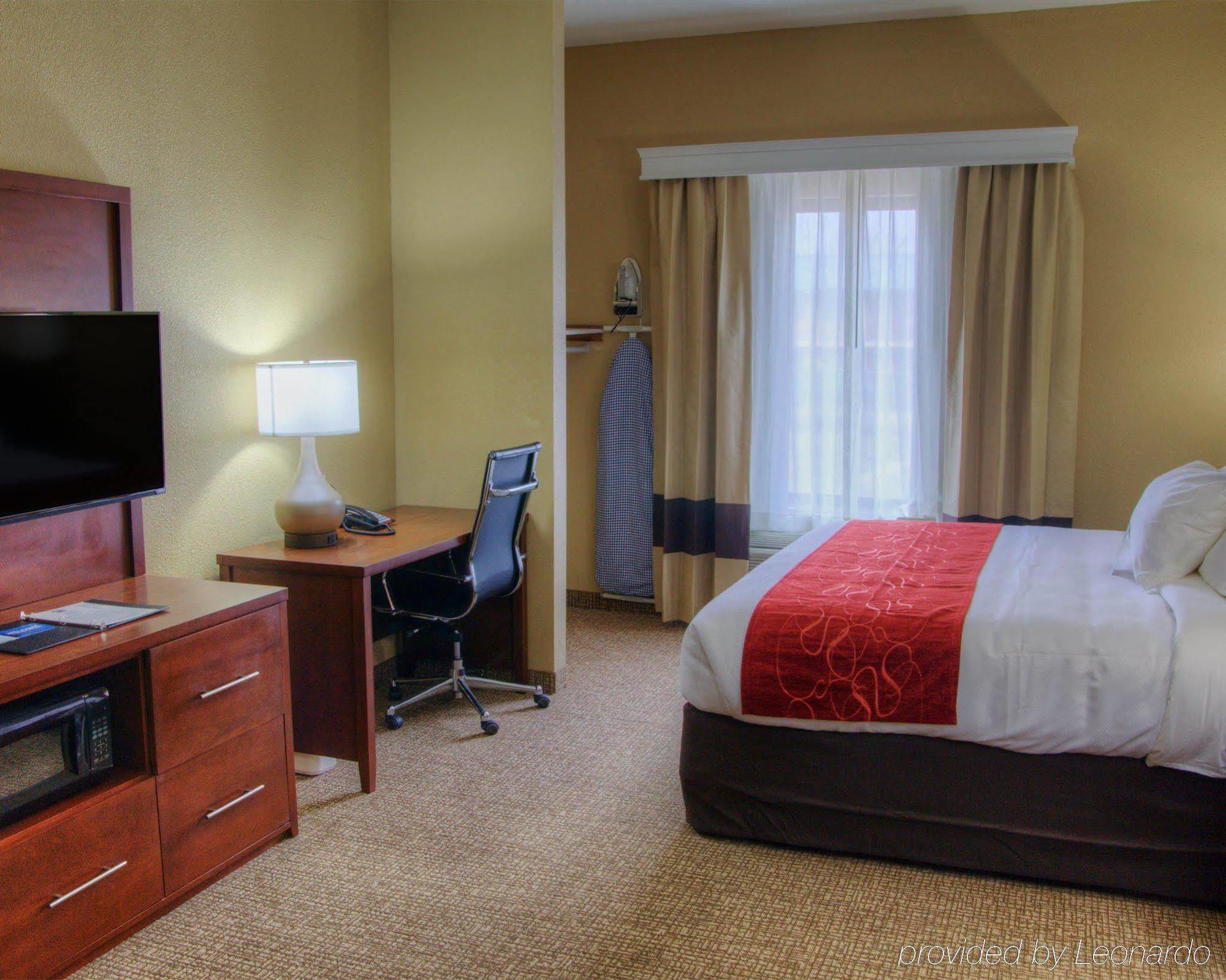 Comfort Suites Plymouth Near Us-30 Buitenkant foto